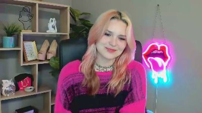 SweetLilyxo live cam on Cam4
