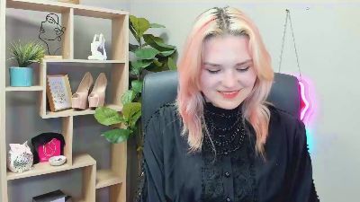 SweetLilyxo live cam on Cam4