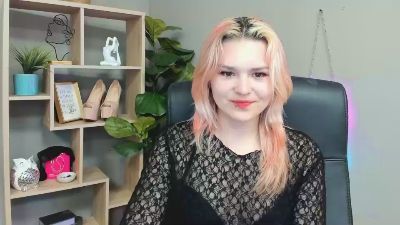 SweetLilyxo live cam on Cam4