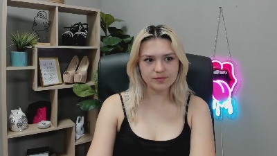 SweetLilyxo live cam on Cam4