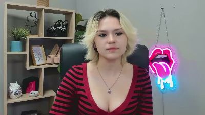 SweetLilyxo live cam on Cam4