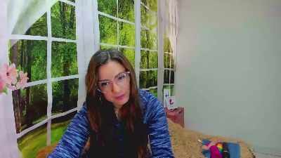 SweetNessa_ live cam on Cam4