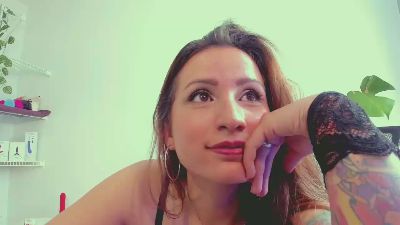 SweetNessa_ live cam on Cam4