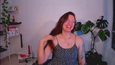 SweetNessa_ live cam on Cam4