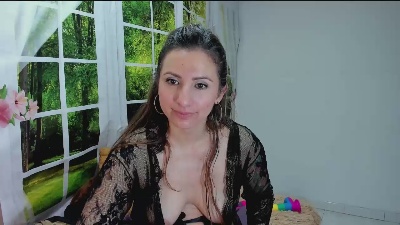 SweetNessa_ live cam on Cam4