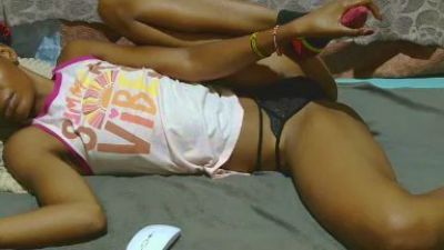 Sweet_babess live cam on Cam4