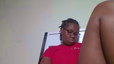 Sweetariah live cam on Cam4