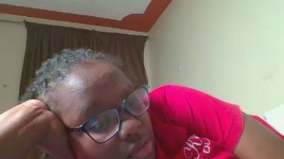Sweetariah live cam on Cam4