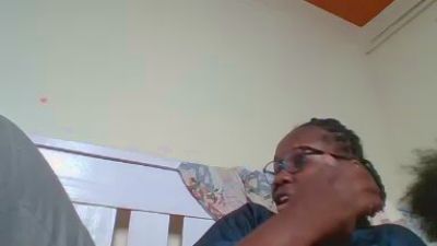 Sweetariah live cam on Cam4