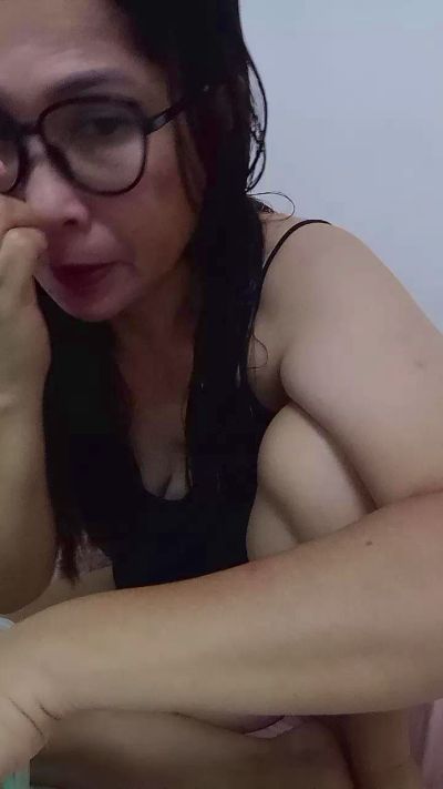 Sweetasian74 live cam on Cam4