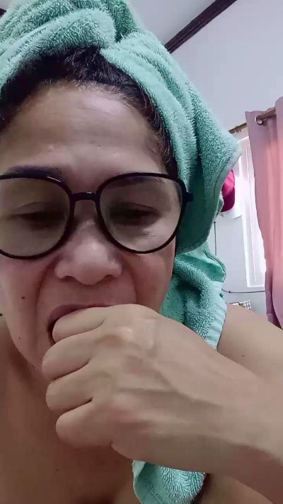 Sweetasian74 live cam on Cam4
