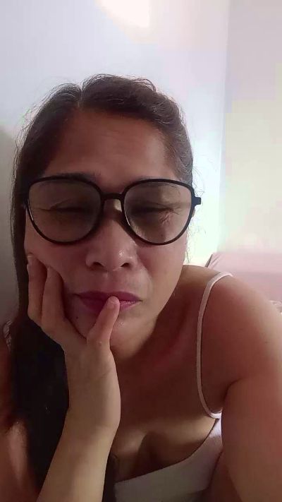 Sweetasian74 live cam on Cam4