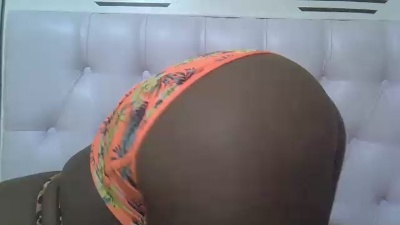 Sweetass002 live cam on Cam4