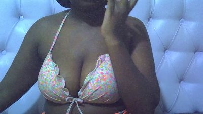 Sweetass002 live cam on Cam4
