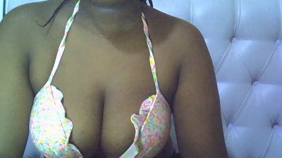 Sweetass002 live cam on Cam4