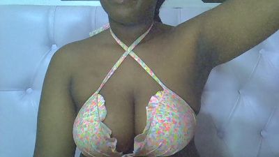 Sweetass002 live cam on Cam4