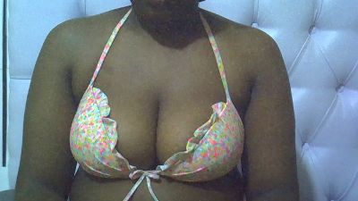 Sweetass002 live cam on Cam4