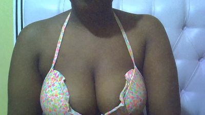 Sweetass002 live cam on Cam4