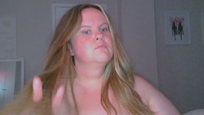 Sweetcheeks84 live cam on Cam4