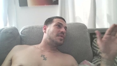 Sweetdreamzz718 live cam on Cam4