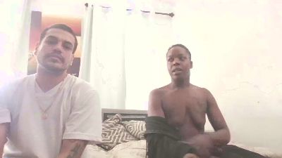Sweetdreamzz718 live cam on Cam4