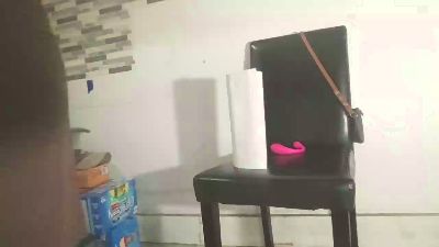 Sweetdreamzz718 live cam on Cam4