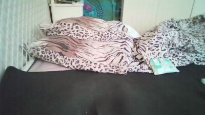 Sweetgie24 live cam on Cam4
