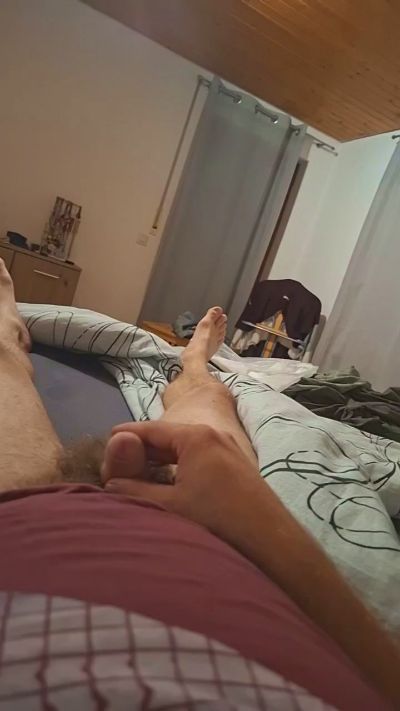 Sweethorny86 live cam on Cam4
