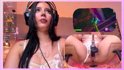 SweetieCloe live cam on Cam4