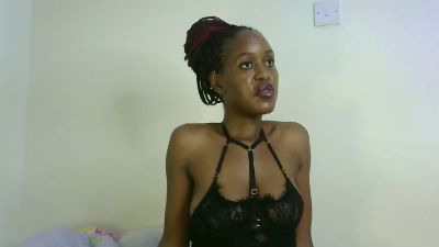 Sweetkiki7 live cam on Cam4