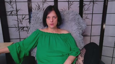 Sweetlonglips_ live cam on Cam4