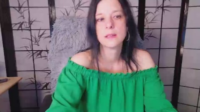 Sweetlonglips_ live cam on Cam4