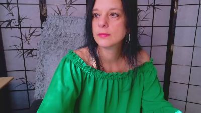 Sweetlonglips_ live cam on Cam4