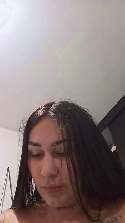 Sweetmilk3 live cam on Cam4
