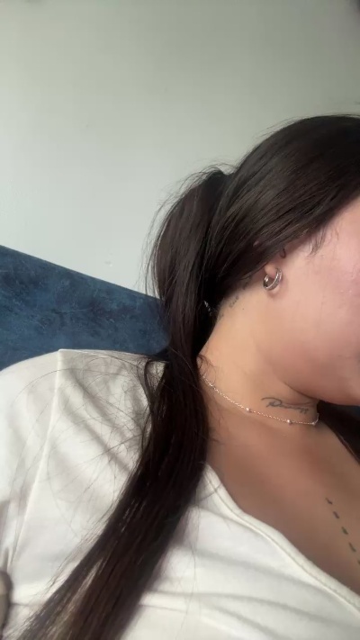 Sweetmilk3 live cam on Cam4