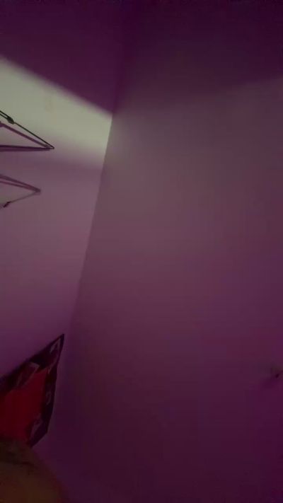 Sweetmilk3 live cam on Cam4