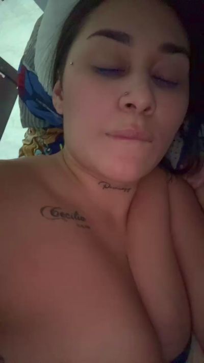 Sweetmilk3 live cam on Cam4