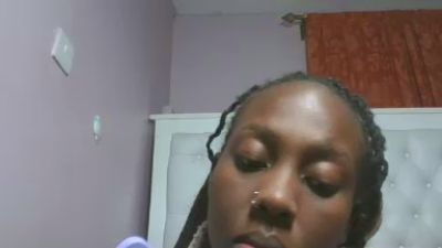 Sweetnova live cam on Cam4