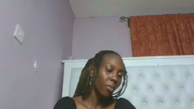 Sweetnova live cam on Cam4