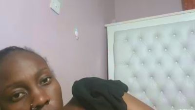 Sweetnova live cam on Cam4