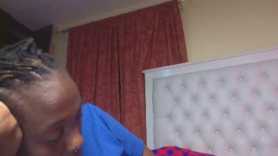 Sweetnova live cam on Cam4