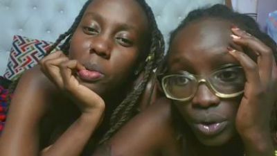 Sweetnova live cam on Cam4