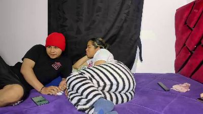 Sweets_19 live cam on Cam4
