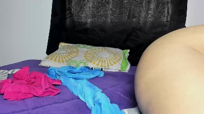 Sweets_19 live cam on Cam4
