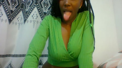 Sweett_Denzel live cam on Cam4
