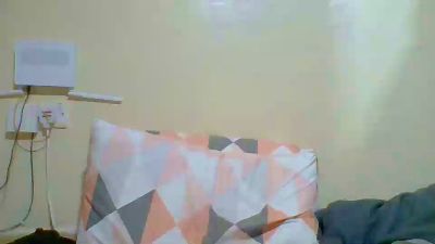 Sweett_Denzel live cam on Cam4