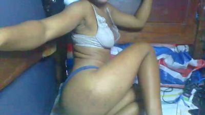 Sylvana22 live cam on Cam4