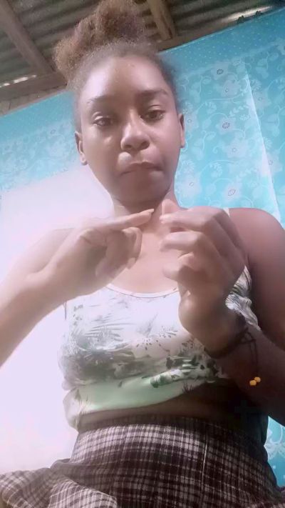 Sylvanna974 live cam on Cam4