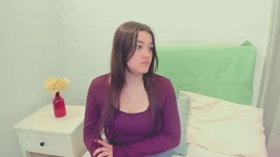 SylvieAlone live cam on Cam4