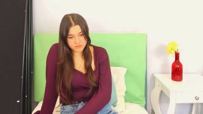 SylvieAlone live cam on Cam4